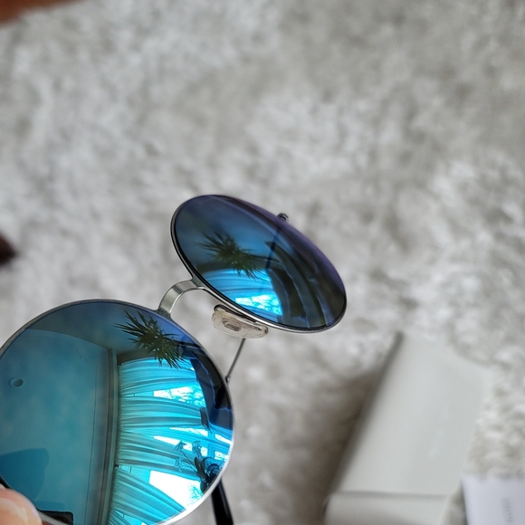 SOLD Authentic Michael Kors Sunglasses Kendall 2 (MK5017) - Picture 2 of 9